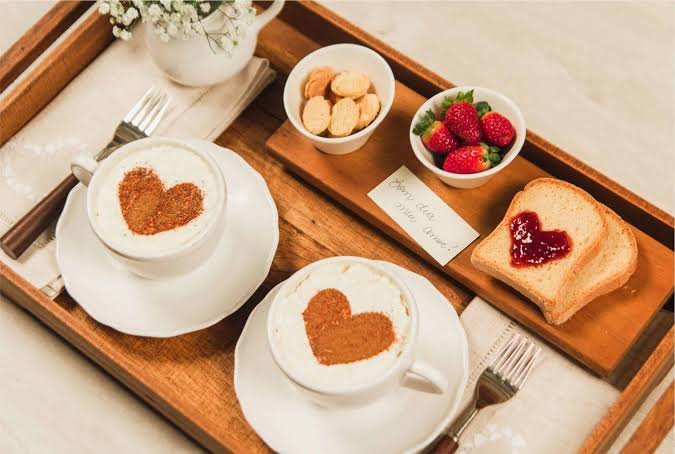 Um café da manhã romântico
